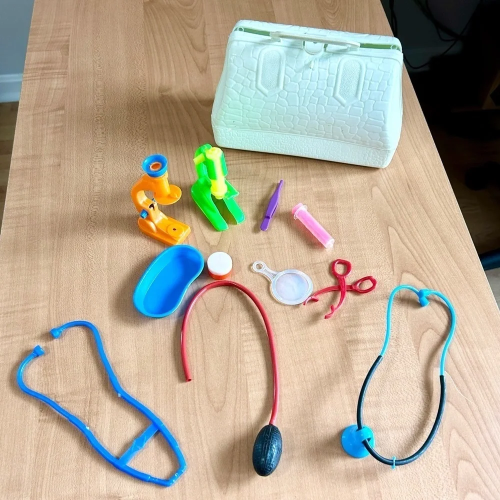 Vintage FP toy doctors set lot of 12 pieces bag/microscopes/stethoscope/scissors